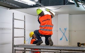 perex - reko vestibul poliklinika - foto MHA.jpg