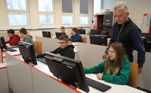 SPŠ a žáci ZŠ Prameny malá.jpg